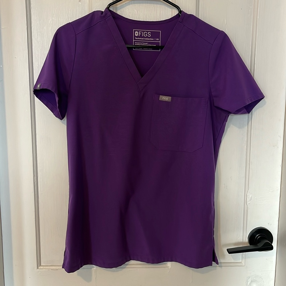 FIGS PURPLE SCRUB TOP